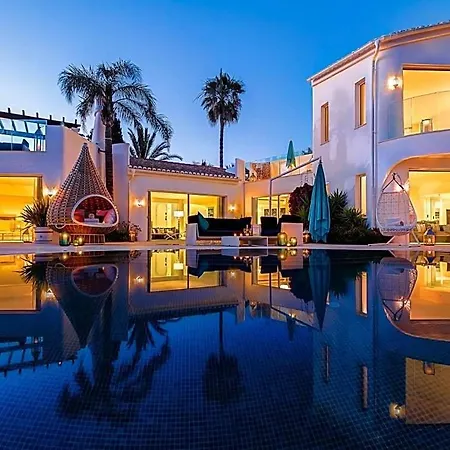 Villa Alporchinhos Sleeps 8 With Pool Air Con And Wifi