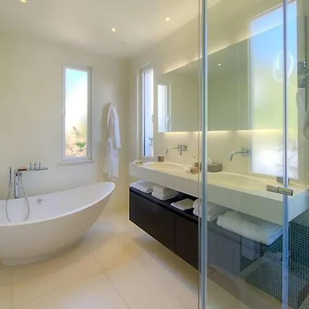 Alporchinhos Sleeps 8 With Pool Air Con And Wifi Villa Armação de Pêra