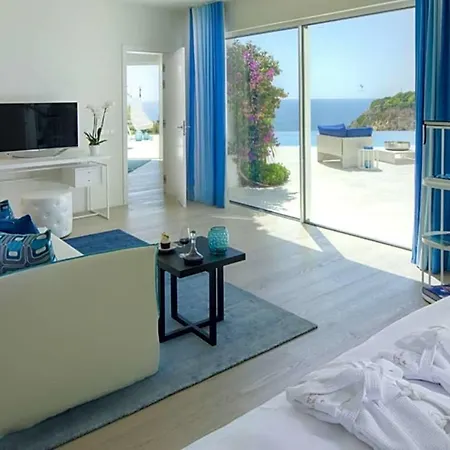 فيلة Alporchinhos Sleeps 8 With Pool Air Con And Wifi Armação de Pêra